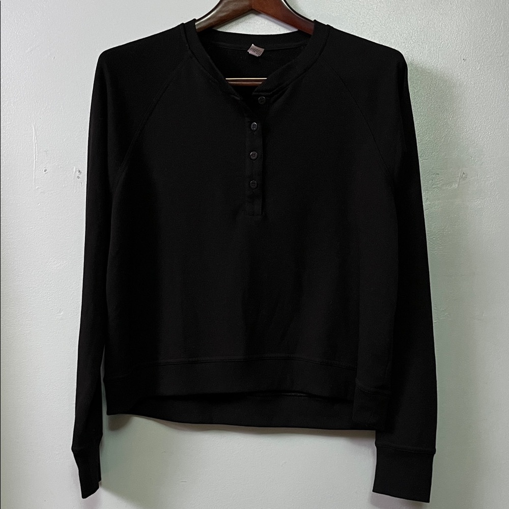 Yogalicious Black Henley Shirt Sweatshirt